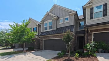 536 Rockcastle Dr, Cary, NC 27519